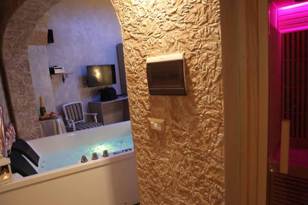 Afrodite Luxury Suite Veglie Exterior photo